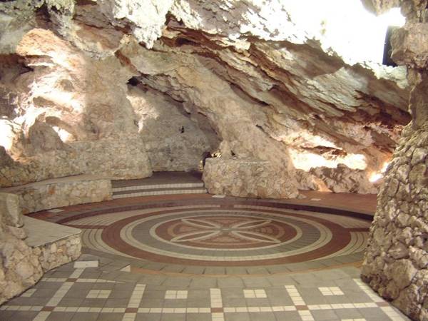 Agriturismo La Grotta