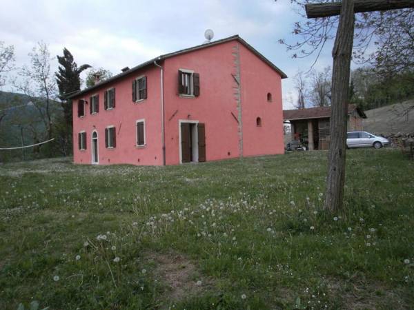 Holiday Home in Tredozio with Garden BBQ & Parking