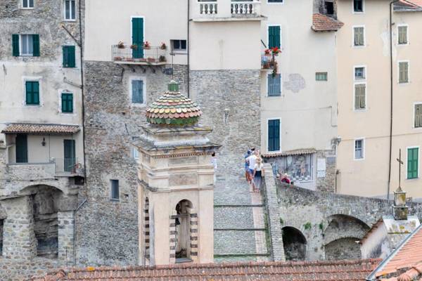 DUSSAIGA - La casa di Rina