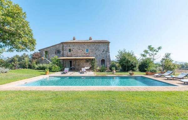 Casa del Piano Valle dei Calanchi in front of Civita Di Bagnoregio