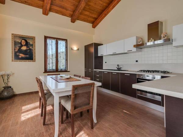 Stylish Villa in Piandimeleto with Swimming Pool