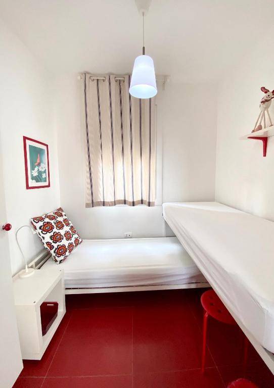 Rosso e blu sunny apartments