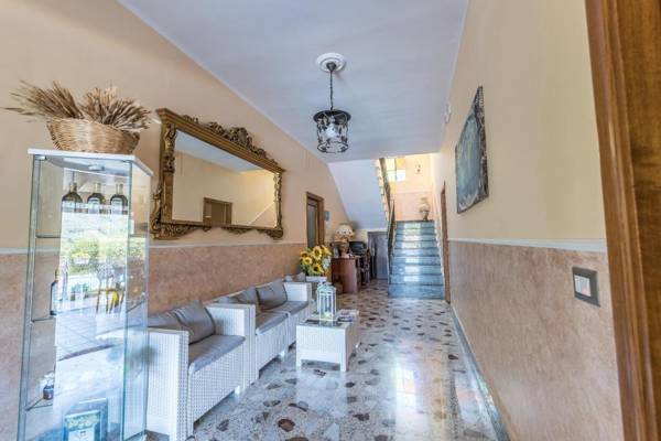 B&b La Mortella With Pool