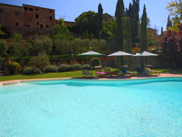 Luxurious Farmhouse in Montalcino with Pool