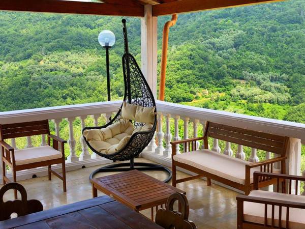 Cozy Holiday Home in Testico Liguria with garden