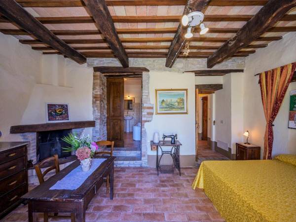 Pretty Holiday Home with Terrace in Monte San Martino Italy