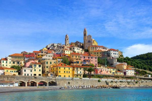 Il Tulipano Giallo 100 Mt From The Sea