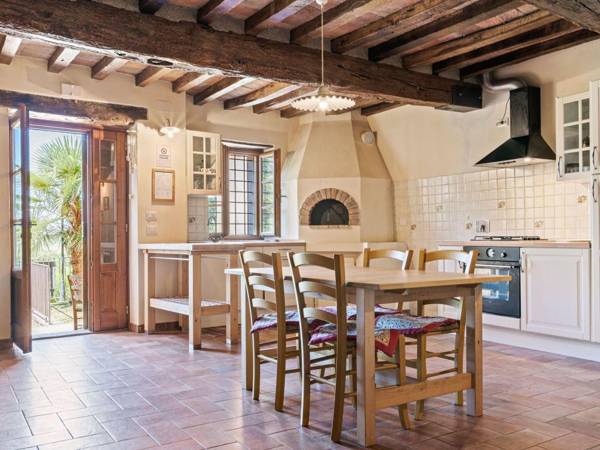 Cosy Holiday Home in Ca' De' Grimaldi with Barbecue