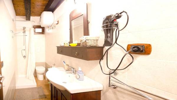 One bedroom appartement with city view balcony and wifi at Arce