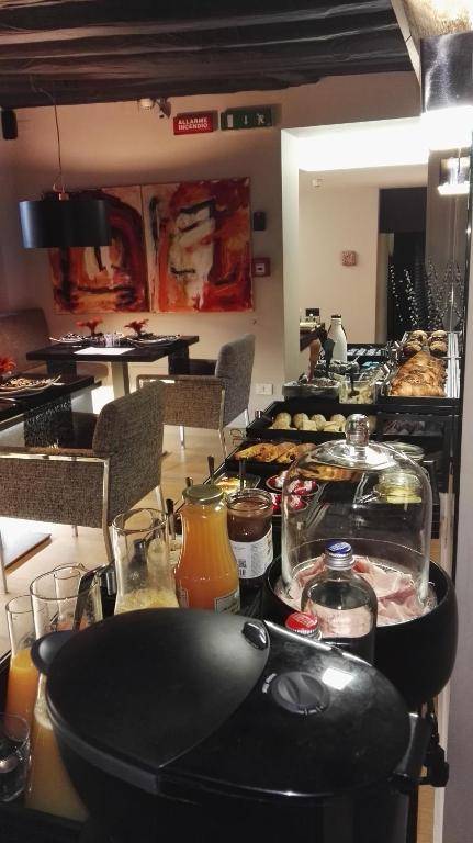 Charming House DD724