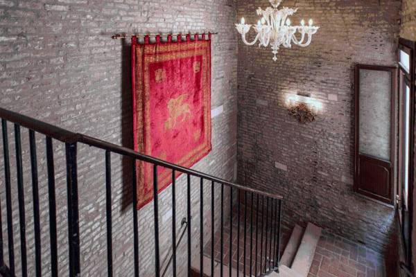 Locanda Leon Bianco on the Grand Canal