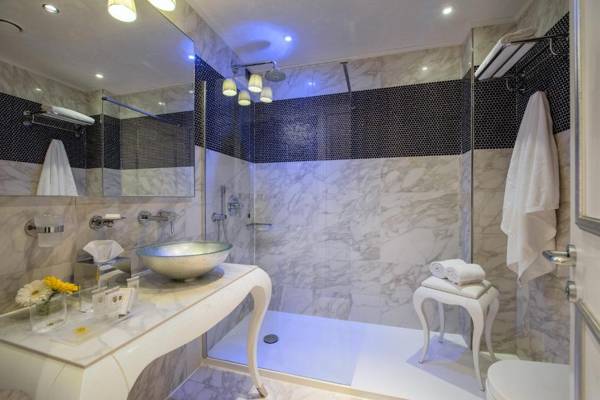 Carnival Palace - Venice Collection