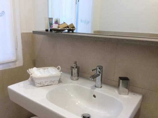 San Polo Near Rialto Fish Market