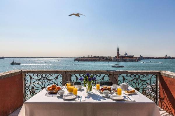 Ca' del Santo Canal View and Terrace