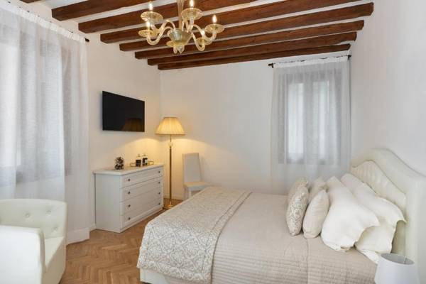 Casanova Fenice - Canal View