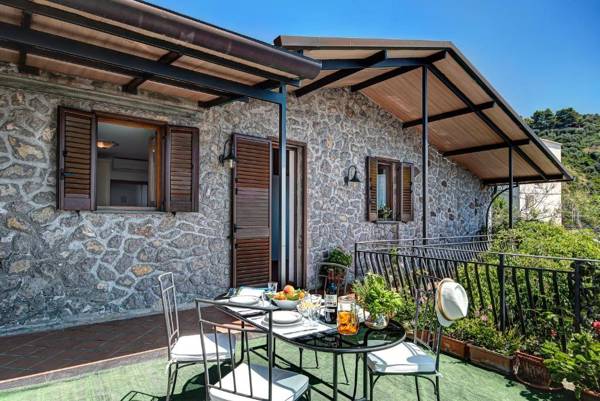 Ginestra Bianca House by Gocce