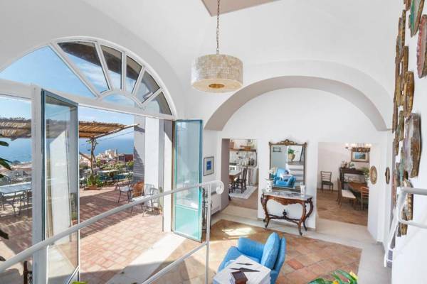 7 bedrooms house with sea view enclosed garden and wifi at Massa Lubrense 2 km away from the beach