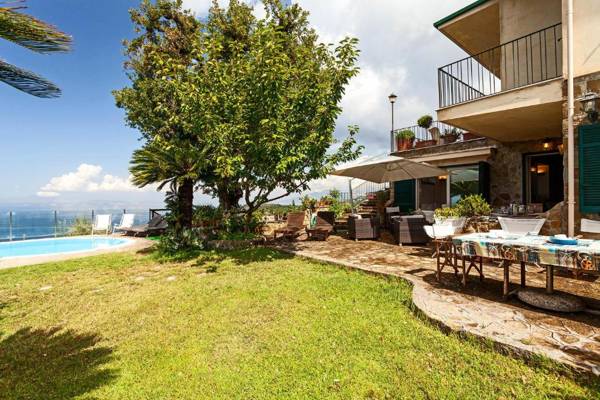 AMORE RENTALS - Villa The Stone on the Sea