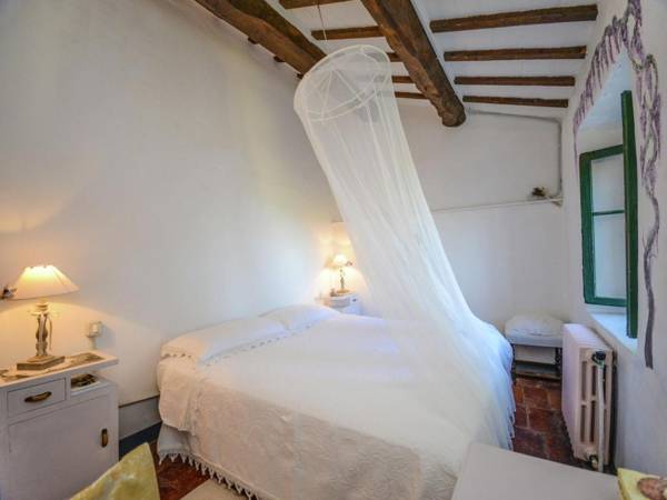 Historical Cottage in Montefiore Conca by the Lush Forest