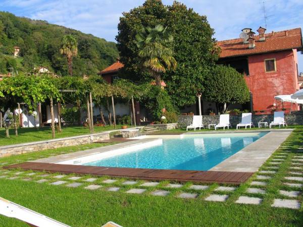 2 bedrooms appartement with lake view shared pool and enclosed garden at Massino Visconti 3 km away from the beach