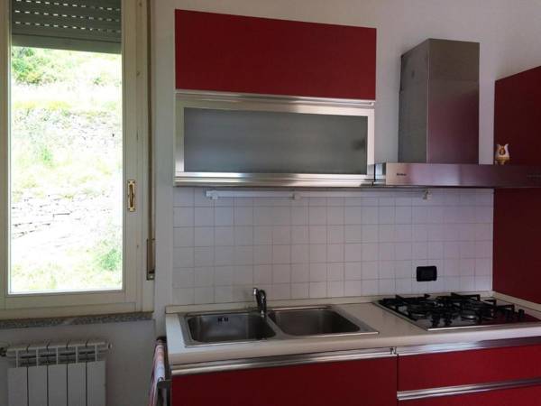 Carate 16 apartment with balcony & lake view