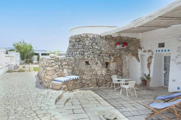 Trullo e appartamenti al mare