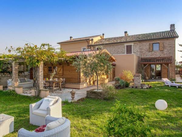 Cozy Apartment in Montemaggiore Al Metauro with Garden