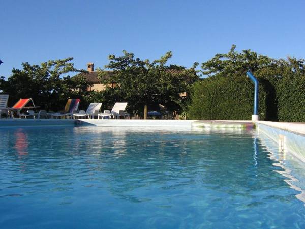 Magnificent Farmhouse in Sant'Angelo in Vado with Garden