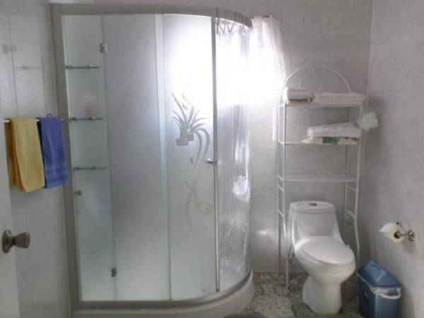 Rock Side 3 Bedroom Villa On the Beach