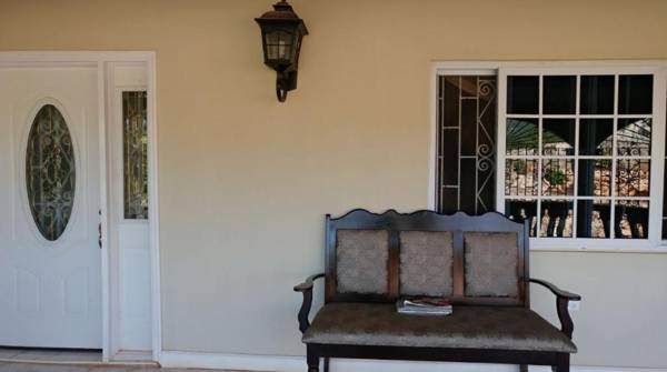 Eve's Rockaway Villa