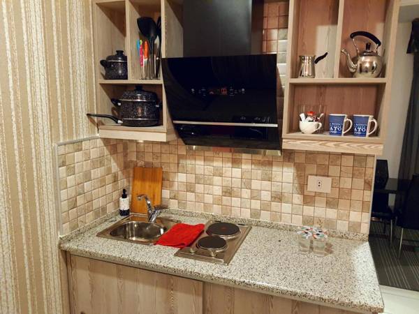 Easy Inn Hotel Suites