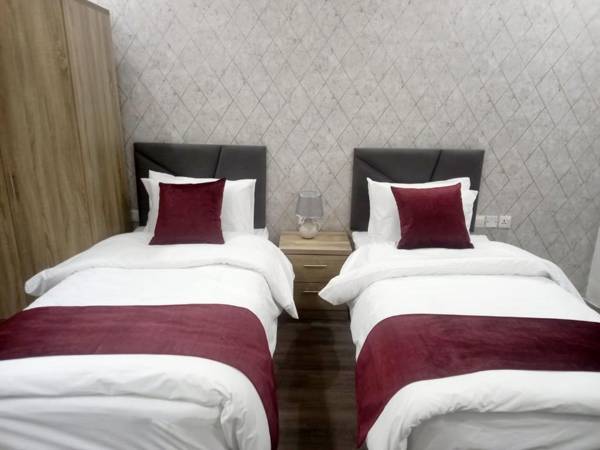 Twins Downtown Hotel