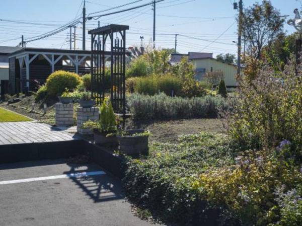 North Gate Inn Abira