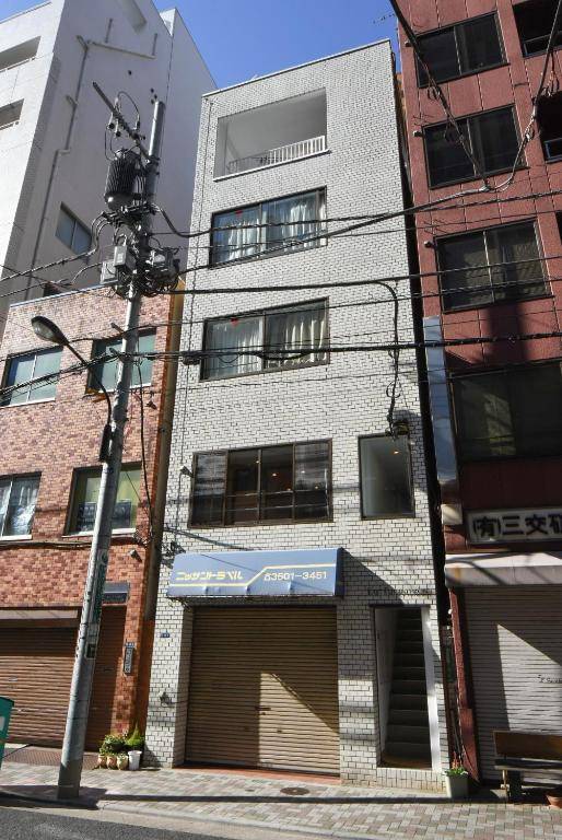 East TORANOMON - KANDO
