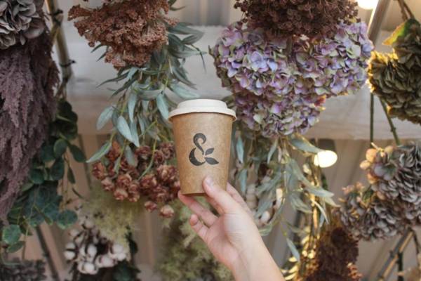 &AND HOSTEL KURAMAE WEST "Wellness Cafe & Bar"