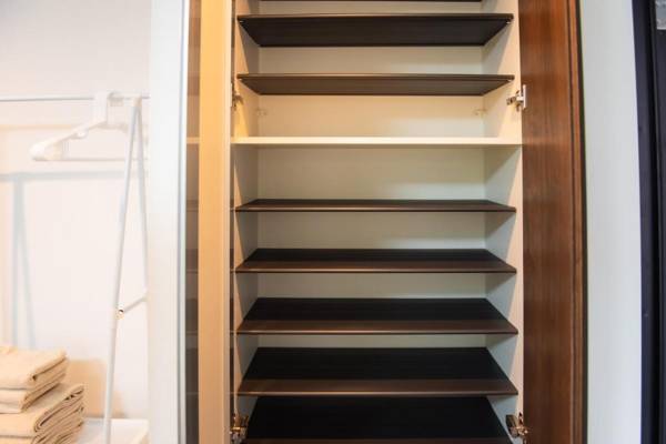 Base Hanegi Apartment