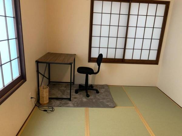 Workspace - YADOYA Hakuteian Japanese style House in Asakusa