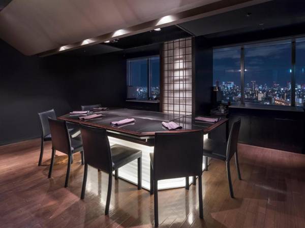 Art Hotel Osaka Bay Tower