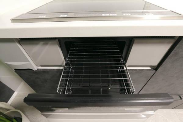 EG33 Elizabeth Garden