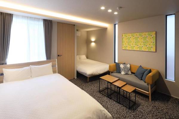 Koti Sopo Universal Bay 2 by Liaison