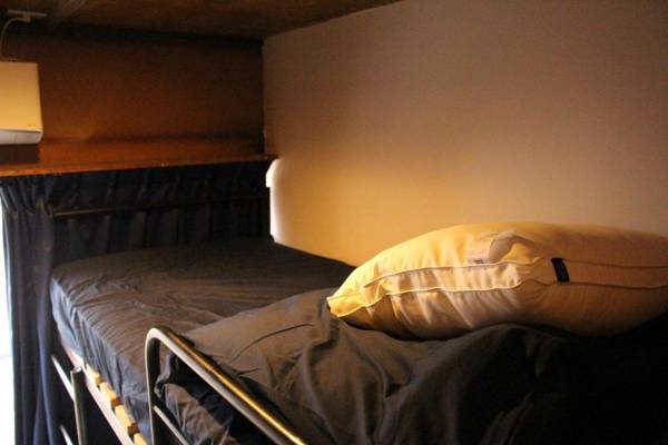 Kamp Houkan-cho Backpacker's Inn & Lounge