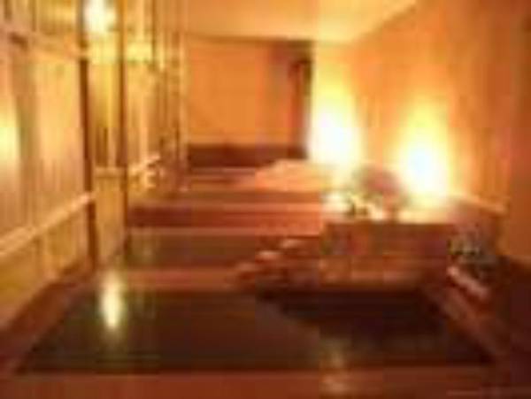 Crane Hotel Takajo