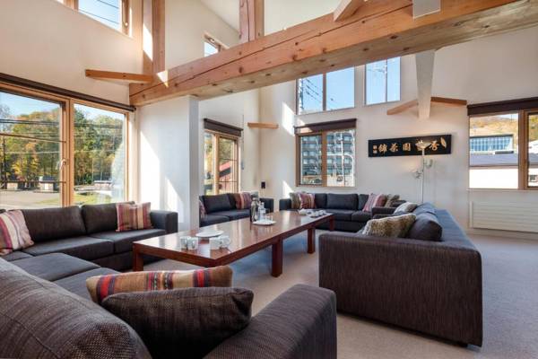 Gondola Chalet by H2 Life