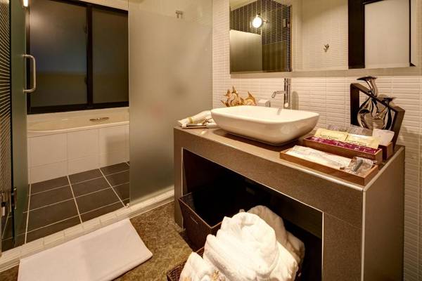 Secret House MAKISHI