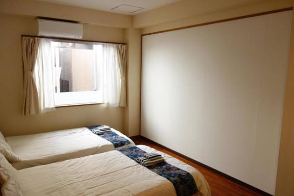 Okinawa Naha Rakuraku House