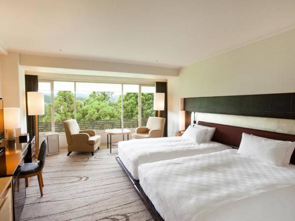 The Prince Kyoto Takaragaike Autograph Collection