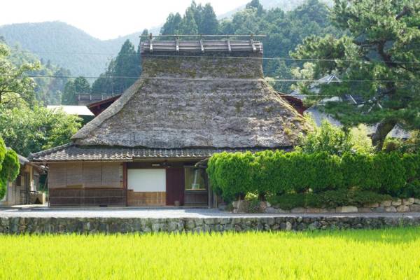 Miyama Futon & Breakfast Thatched Cottages