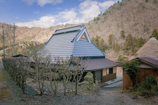 Miyama Futon & Breakfast Thatched Cottages