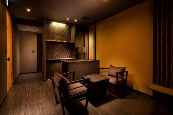 Tsumugi Tojihigashimonmae