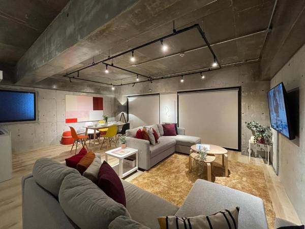 2BR Modern Apartment next to Peace Park 10 Ppl